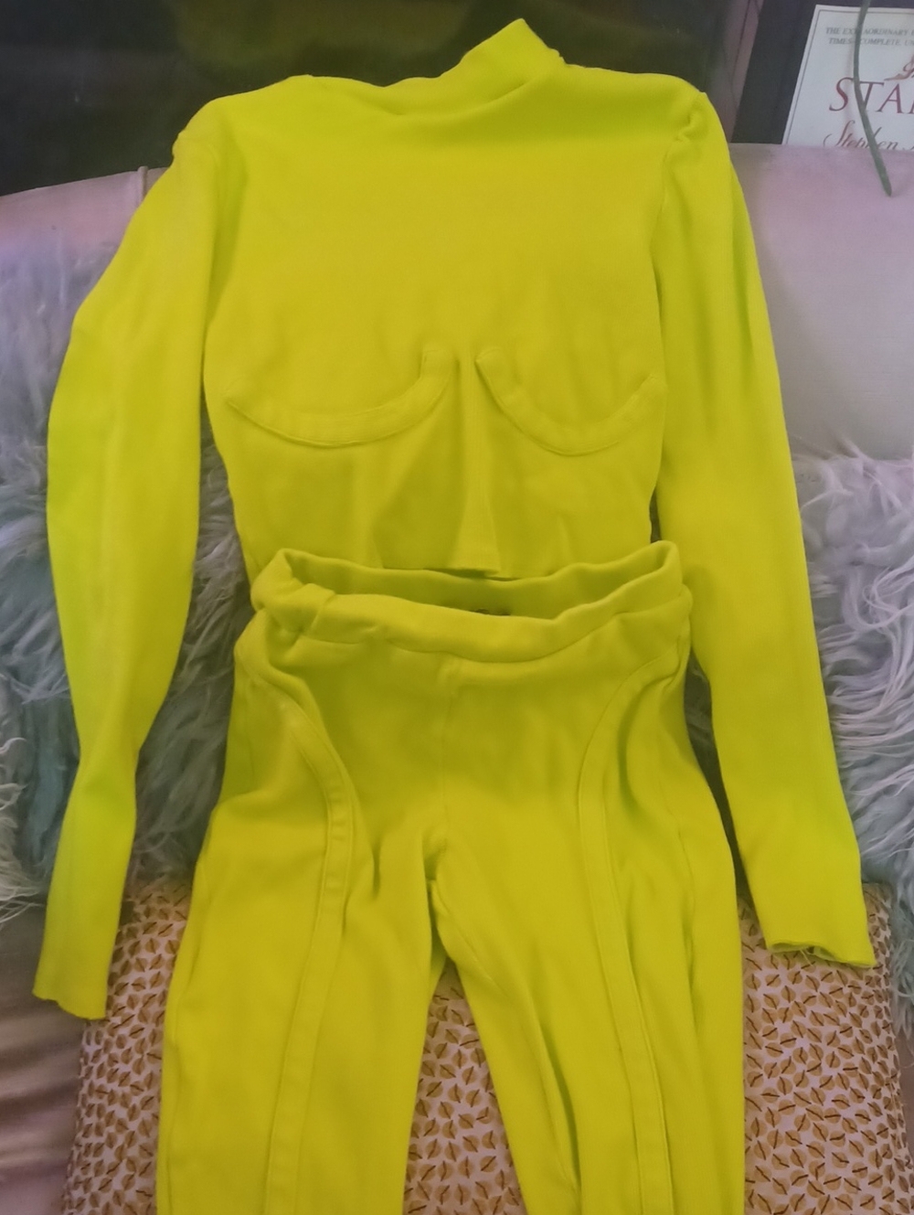 Fashion Nova Neon Yellow Long Sleeve Capri Leggings Work Out Lounge Set Size. S